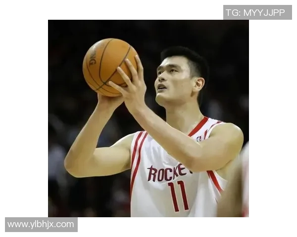 姚明退役之年回顾：传奇生涯的辉煌与挑战交织的篮球岁月