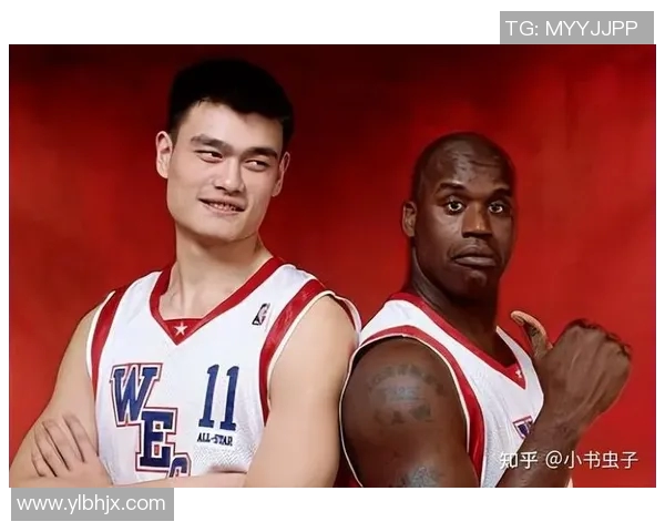 姚明与CBA球员合影留念展现篮球精神与团队风采