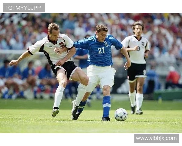 怀旧足球岁月足球明星合影老照片见证辉煌时刻与友谊的珍贵瞬间