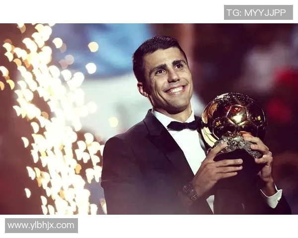 香港足球明星盘点：那些在绿茵场上闪耀的传奇人物与新星