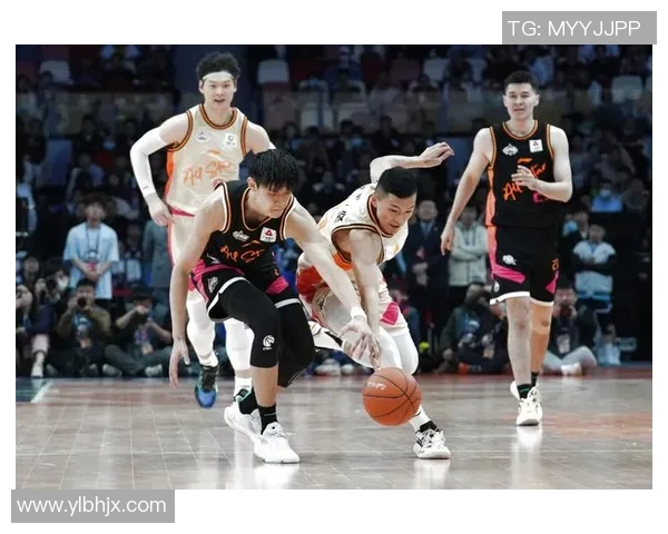 3月23日篮球明星精彩瞬间回顾与赛场风采展示